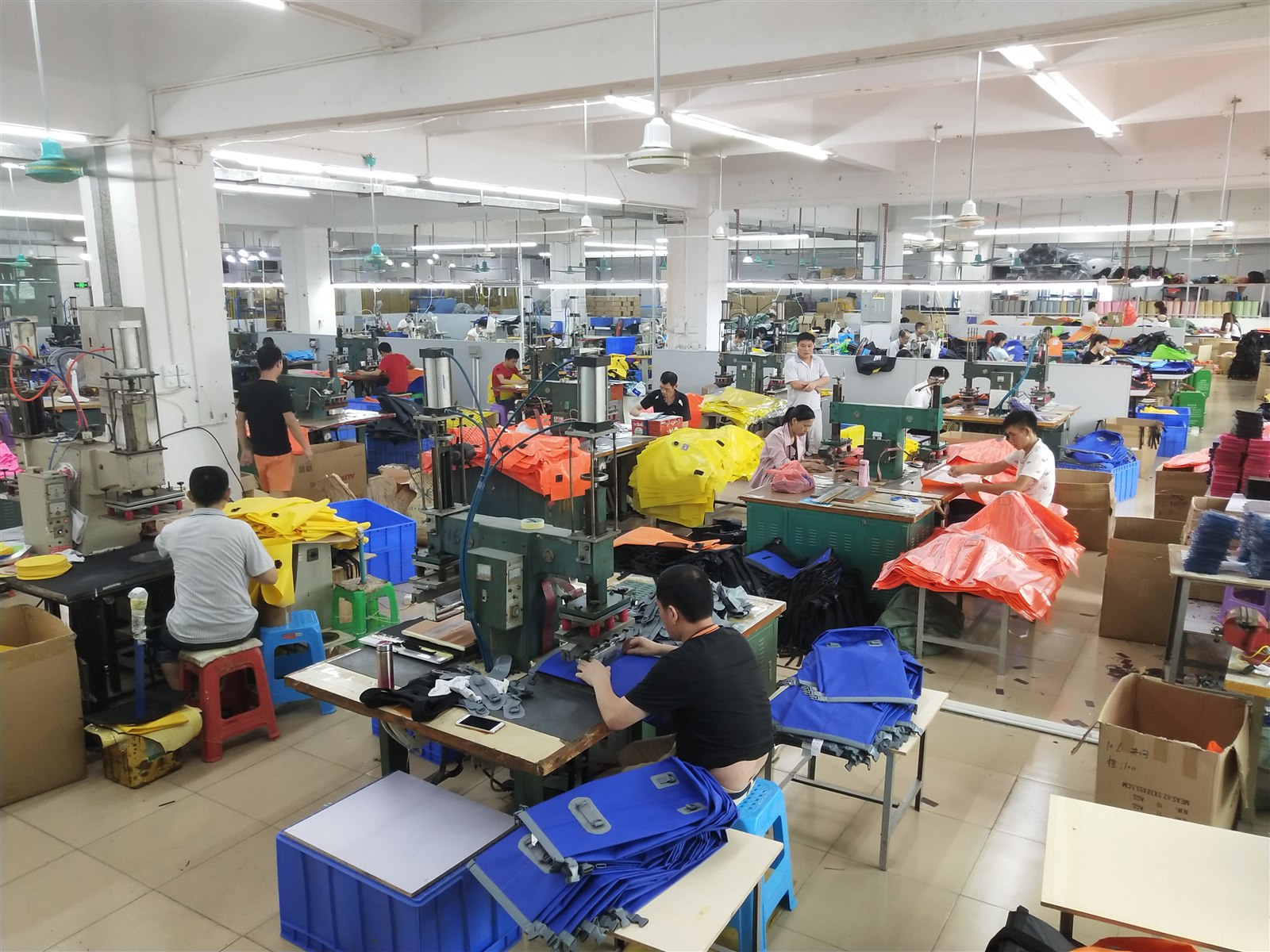 Outdoorsbloom production workshop in Dongguan
