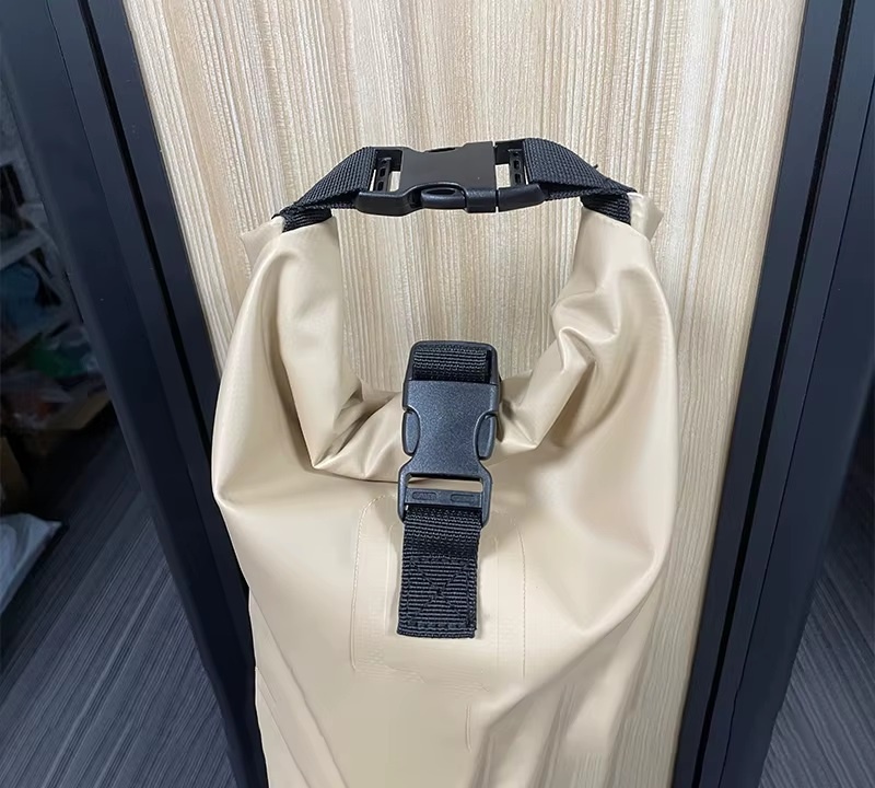 Roll-Top Waterproof Long Gun Dry Bag — carrying and construction detail
