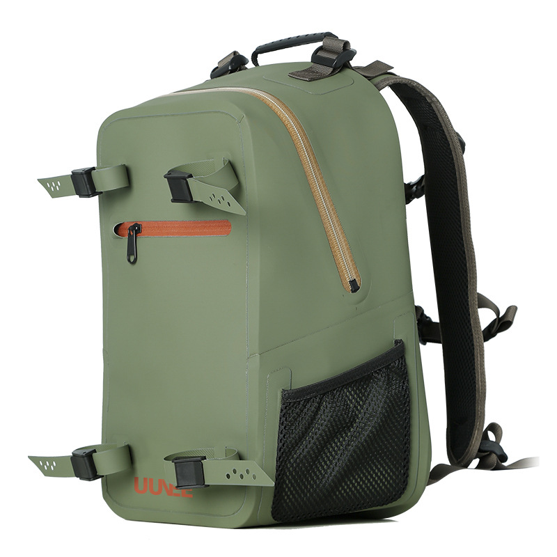 Three-quarter view of 20L gear-strap backpack and side mesh pocket